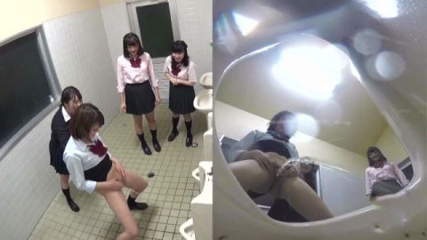《おしっこ×素人》制服女子校生ギャル達が男子トイレの便器にオシッコ大量放尿する淫乱な激エロスカトロ映像の盗撮に成功!!
